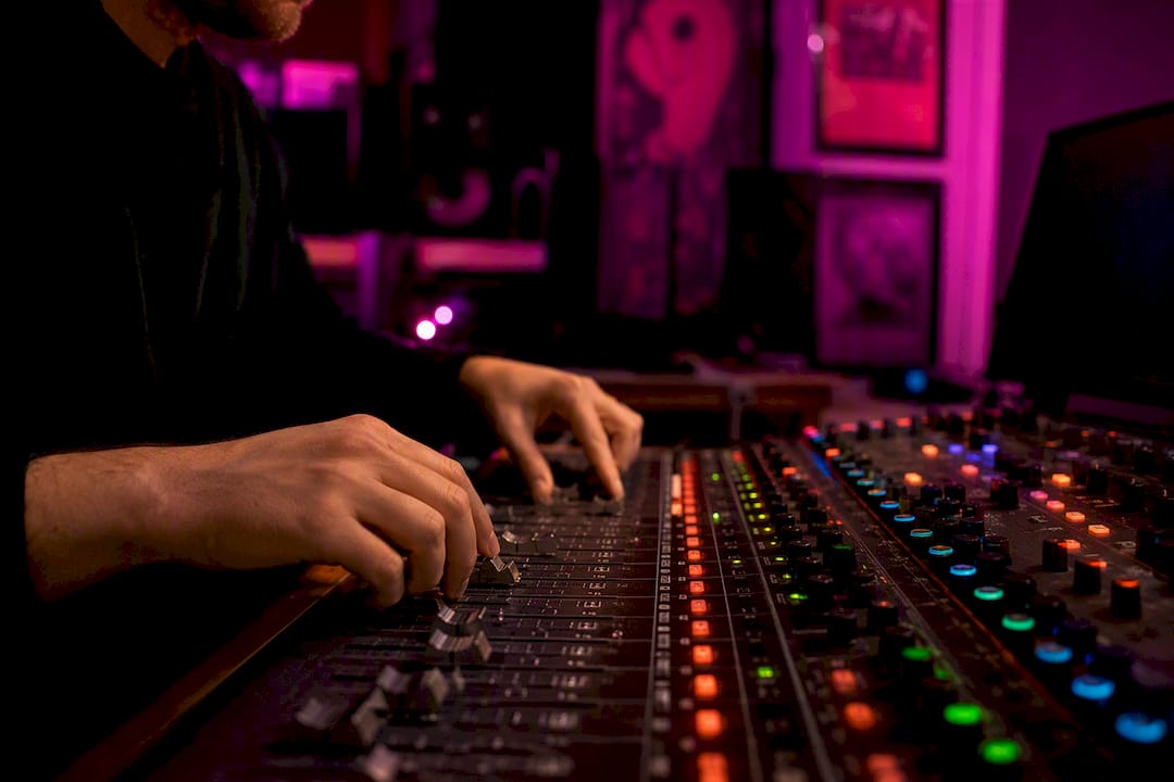 Hands performing vocal cut and crossfade